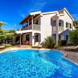  Apartment Villas Rab Banjol